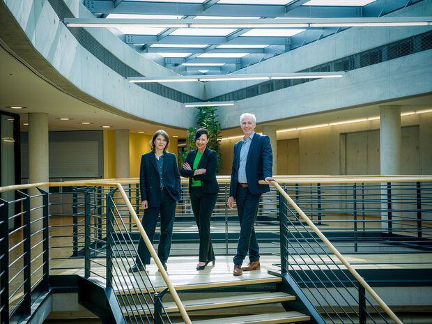 Christiane Müller, Axinia Braunisch und Prof. Dr. Klaus Tochtermann