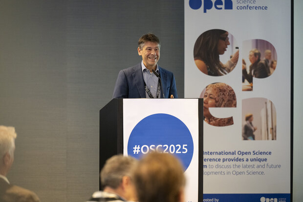 Keynote "FAIR and verifiable: The role of FAIR Digital Objects in trusted AI", Erik Schultes (Leiden University)